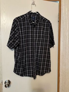 George Black and Gray Plaid Short-Sleeve Button-Down Shirt